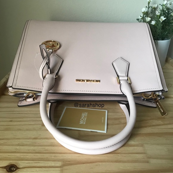 🌼Michael Kors Purse - Picture 10 of 12